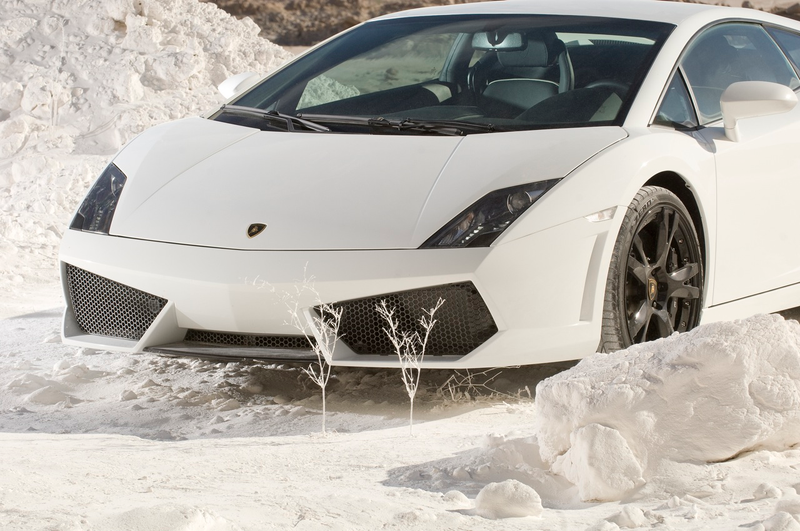 Illustration for article titled Fifth Gear Plows Lamborghini Gallardo LP560-4 Through The Snow
